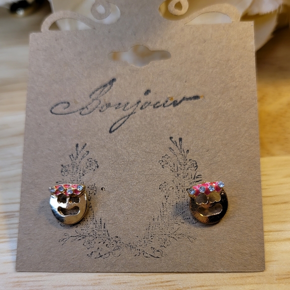 Sparkly crown emoji earrings - Picture 3 of 6